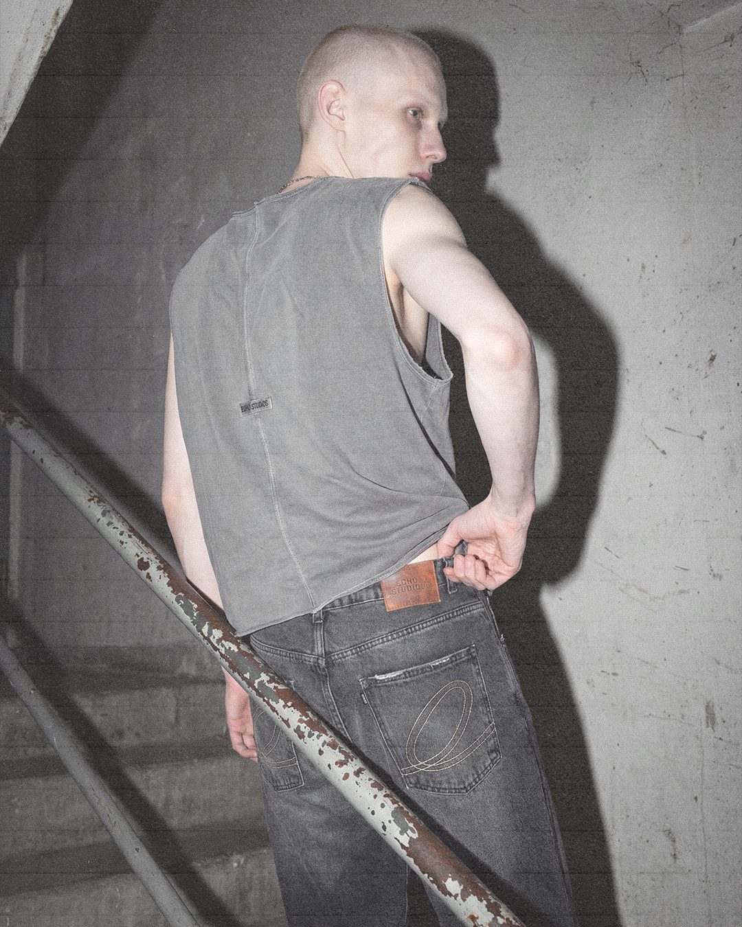 NO EDGE BOXY TANK TOP