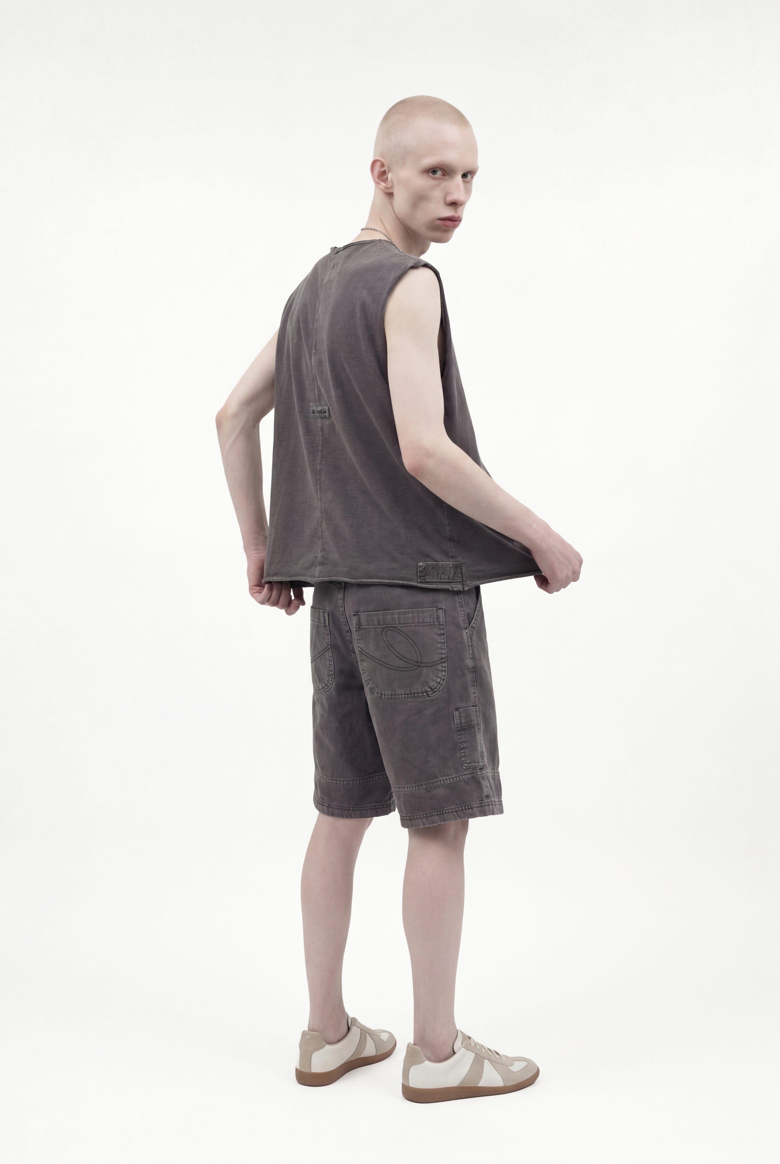 NO EDGE BOXY TANK TOP