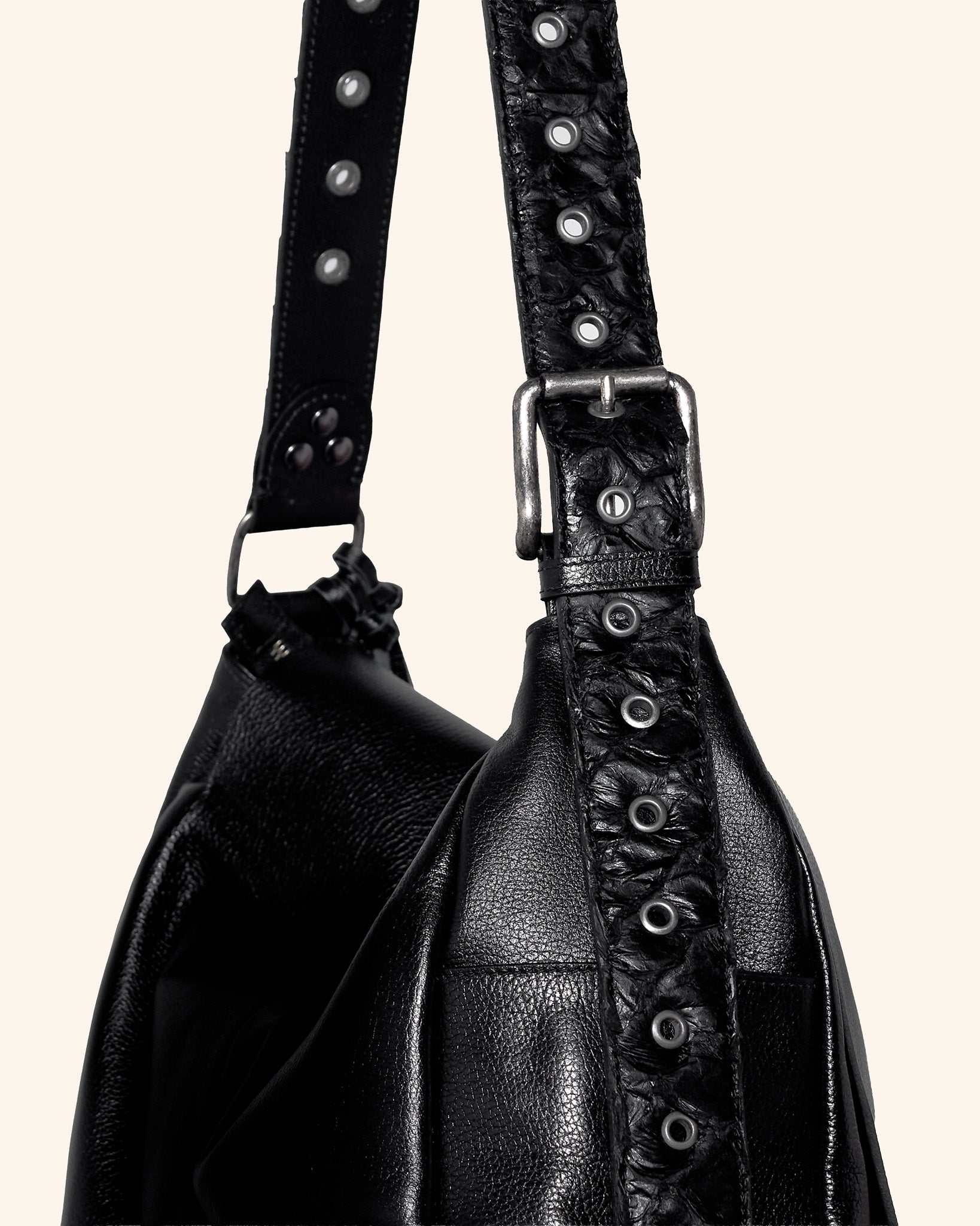 L'OBSCUR LEATHER BAG